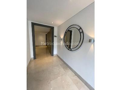 Apartamento de 4 alcobas en venta en El Poblado El Tesoro, Medellín, 420 m² · foto 10 de 20