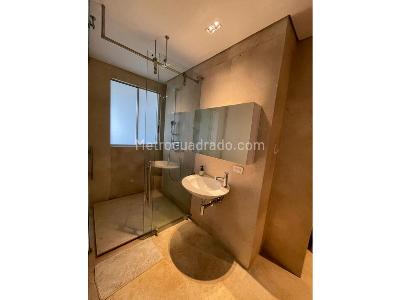 Apartamento de 4 alcobas en venta en El Poblado El Tesoro, Medellín, 420 m² · foto 18 de 20