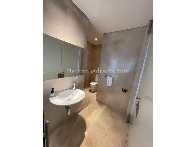 Apartamento de 4 alcobas en venta en El Poblado El Tesoro, Medellín, 420 m² · foto 19 de 20