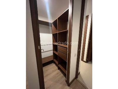 Apartamento de 3 alcobas en arriendo en El Poblado Los Gonzales, Medellín, 96 m² · foto 8 de 15