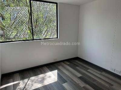 Apartamento de 3 alcobas en arriendo en El Poblado Loma Del Indio, Medellín, 90 m² · foto 3 de 14