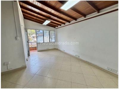 Casa de 4 alcobas en venta en Estadio, Medellín, 332 m² · foto 14 de 20