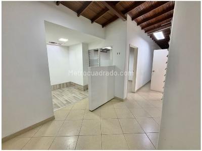 Casa de 4 alcobas en venta en Estadio, Medellín, 332 m² · foto 19 de 20