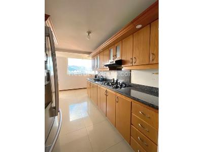 Apartamento de 3 alcobas en venta en Poblado Los Balsos, Medellín, 140 m² · foto 3 de 16