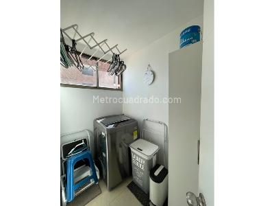 Apartamento de 3 alcobas en arriendo en El Poblado Loma De Los Parra, Medellín, 134 m² · foto 12 de 13