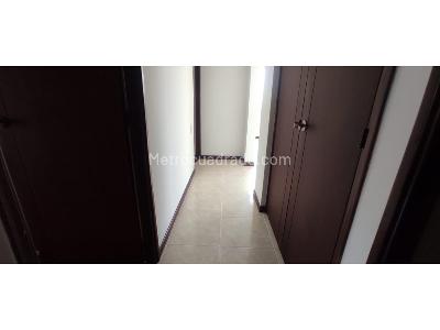 Apartamento de 3 alcobas en arriendo en Altos Del Poblado, Medellín, 127 m² · foto 4 de 16