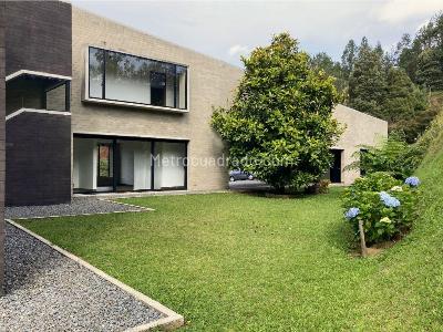 Casa de 4 alcobas en venta en Envigado, Envigado, 450 m² · foto 5 de 17