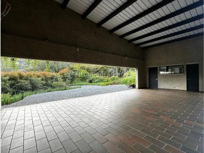 Casa de 4 alcobas en venta en Envigado, Envigado, 450 m² · foto 9 de 17
