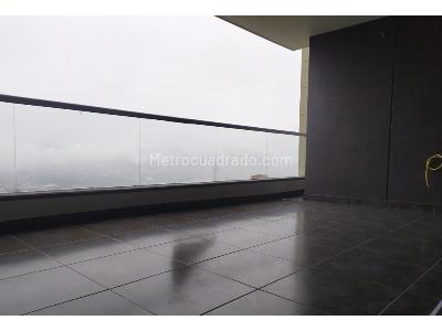 Apartamento de 2 alcobas en arriendo en Poblado La Calera, Medellín, 100 m² · foto 2 de 15