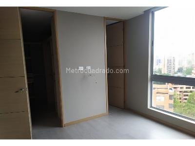 Apartamento de 2 alcobas en arriendo en Poblado La Calera, Medellín, 100 m² · foto 6 de 15