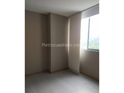 Apartamento de 2 alcobas en arriendo en Poblado La Calera, Medellín, 100 m² · foto 8 de 15