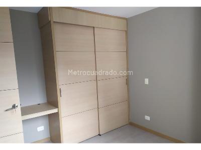 Apartamento de 2 alcobas en arriendo en Poblado La Calera, Medellín, 100 m² · foto 9 de 15