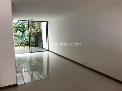Casa de 3 alcobas en venta en Envigado, Envigado, 121 m² · foto 3 de 8
