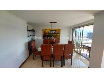 Apartamento de 4 alcobas en arriendo en Poblado Los Balsos, Medellín, 160 m² · foto 2 de 8