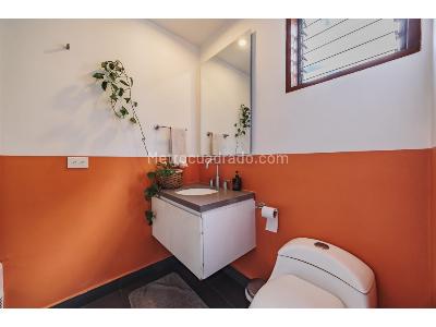Apartamento de 3 alcobas en arriendo en El Poblado Castropol, Medellín, 190 m² · foto 6 de 9