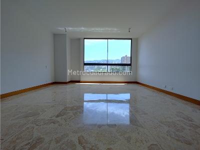 Apartamento en venta en El Poblado Provenza, Medellín · foto 2 de 14