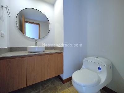 Apartamento en venta en El Poblado Provenza, Medellín · foto 9 de 14