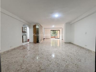 Apartamento en arriendo en Poblado, Medellín · foto 3 de 14