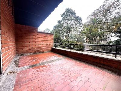 Apartamento en arriendo en Poblado, Medellín · foto 6 de 14