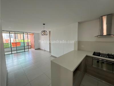 Apartamento en venta en Envigado, Envigado · foto 2 de 14
