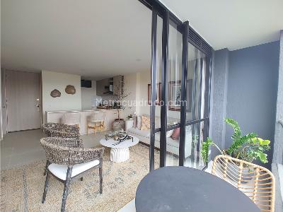 Apartamento de 2 alcobas en venta en Alto Del Escobero, Envigado, 66 m² · foto 3 de 14