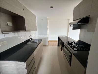 Apartamento de 3 alcobas en arriendo en Poblado Los Balsos, Medellín, 94 m² · foto 11 de 15