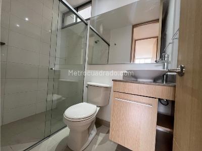 Apartamento de 3 alcobas en arriendo en Poblado Los Balsos, Medellín, 94 m² · foto 12 de 15