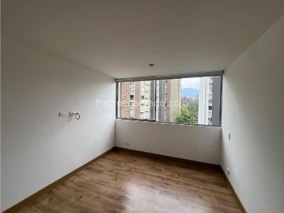 Apartamento de 3 alcobas en arriendo en Poblado Los Balsos, Medellín, 94 m² · foto 3 de 15