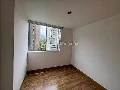 Apartamento de 3 alcobas en arriendo en Poblado Los Balsos, Medellín, 94 m² · foto 5 de 15