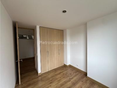 Apartamento de 3 alcobas en arriendo en Poblado Los Balsos, Medellín, 94 m² · foto 9 de 15
