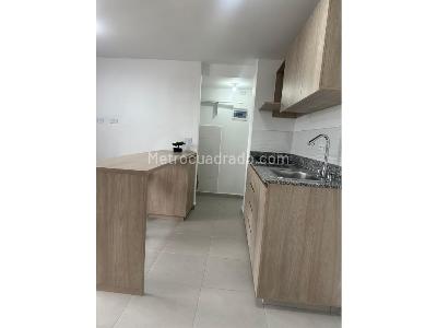 Apartamento de 3 alcobas en arriendo en Envigado La Cuenca, Medellín, 68 m² · foto 3 de 13