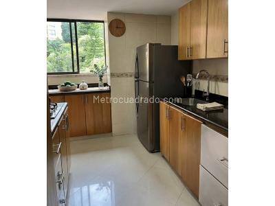 Apartamento de 3 alcobas en arriendo en Poblado Los Balsos, Medellín, 140 m² · foto 13 de 15