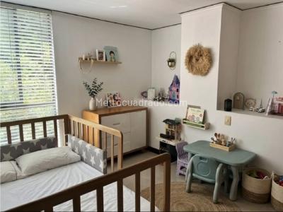 Apartamento de 3 alcobas en arriendo en Poblado Los Balsos, Medellín, 140 m² · foto 2 de 15