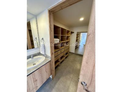 Apartamento de 3 alcobas en arriendo en El Poblado, Medellín, 180 m² · foto 10 de 17