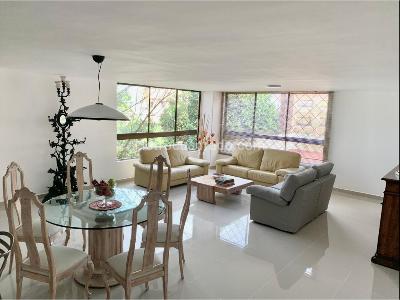 Apartamento de 3 alcobas en arriendo en El Poblado, Medellín, 180 m² · foto 2 de 17