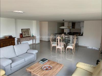 Apartamento de 3 alcobas en arriendo en El Poblado, Medellín, 180 m² · foto 4 de 17