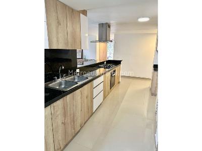 Apartamento de 3 alcobas en arriendo en El Poblado, Medellín, 180 m² · foto 8 de 17