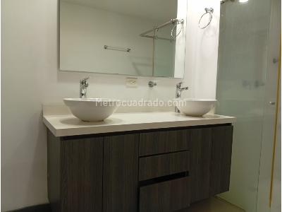 Apartamento de 2 alcobas en arriendo en Medellin, Medellín, 80 m² · foto 13 de 14