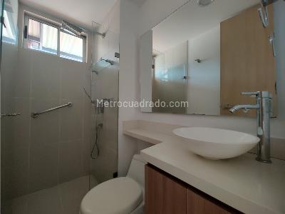 Apartamento de 3 alcobas en arriendo en Envigado, Medellín, 139 m² · foto 13 de 14
