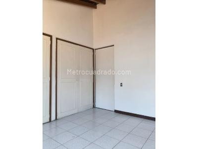 Casa de 3 alcobas en arriendo en Poblado Los Balsos, Medellín, 229 m² · foto 12 de 20