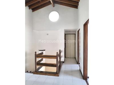 Casa de 3 alcobas en arriendo en Poblado Los Balsos, Medellín, 229 m² · foto 13 de 20