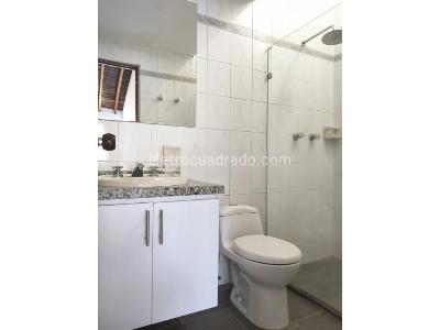 Casa de 3 alcobas en arriendo en Poblado Los Balsos, Medellín, 229 m² · foto 18 de 20