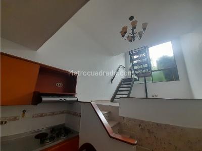 Casa de 4 alcobas en arriendo en Poblado Los Balsos, Medellín, 325 m² · foto 9 de 16