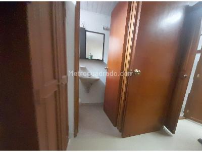 Casa de 4 alcobas en arriendo en Poblado Los Balsos, Medellín, 325 m² · foto 10 de 16