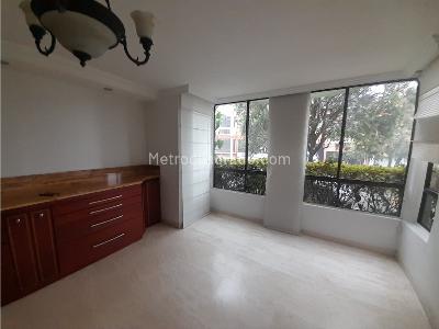 Casa de 4 alcobas en arriendo en Poblado Los Balsos, Medellín, 325 m² · foto 12 de 16