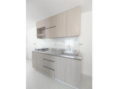 Apartamento de 3 alcobas en arriendo en Poblado San Julian, Medellín, 70 m² · foto 10 de 10