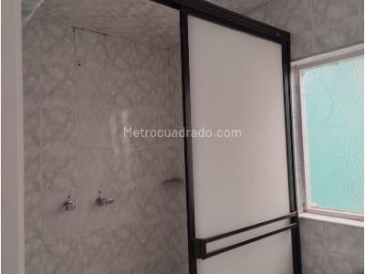 Casa de 5 alcobas en venta en Los Alcazares, Bogotá, 198 m² · foto 8 de 20