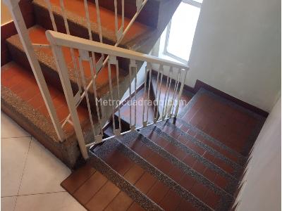 Casa de 5 alcobas en venta en Los Alcazares, Bogotá, 198 m² · foto 9 de 20