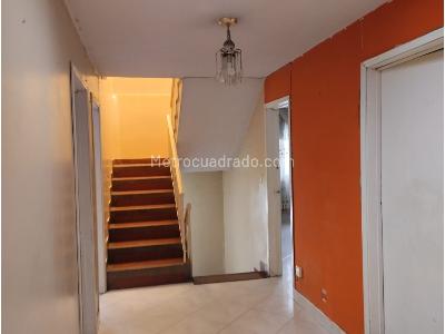 Casa de 5 alcobas en venta en Los Alcazares, Bogotá, 198 m² · foto 12 de 20