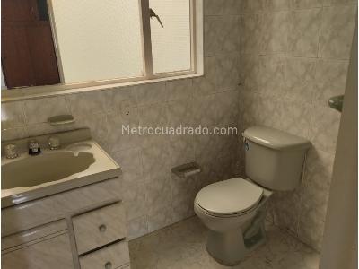 Casa de 5 alcobas en venta en Los Alcazares, Bogotá, 198 m² · foto 13 de 20